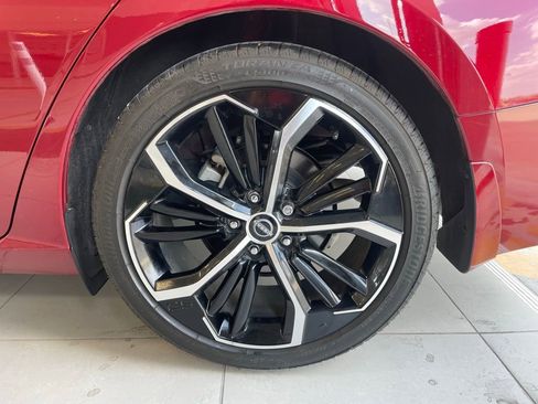 Used 2024 Nissan Altima 2.5 SR w/ SR Premium Package image 19