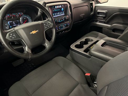 Used 2018 Chevrolet Silverado 1500 LT w/ LT Convenience Package AWD/4WD image 18
