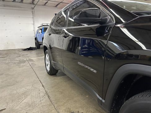 Used 2020 Jeep Compass Latitude image 29