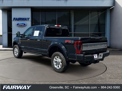 Certified 2019 Ford F250 Platinum w/ Platinum Ultimate Package AWD/4WD image 4
