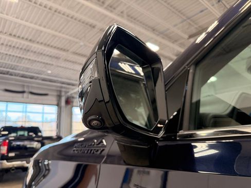 Used 2023 Chevrolet Tahoe High Country AWD/4WD image 14