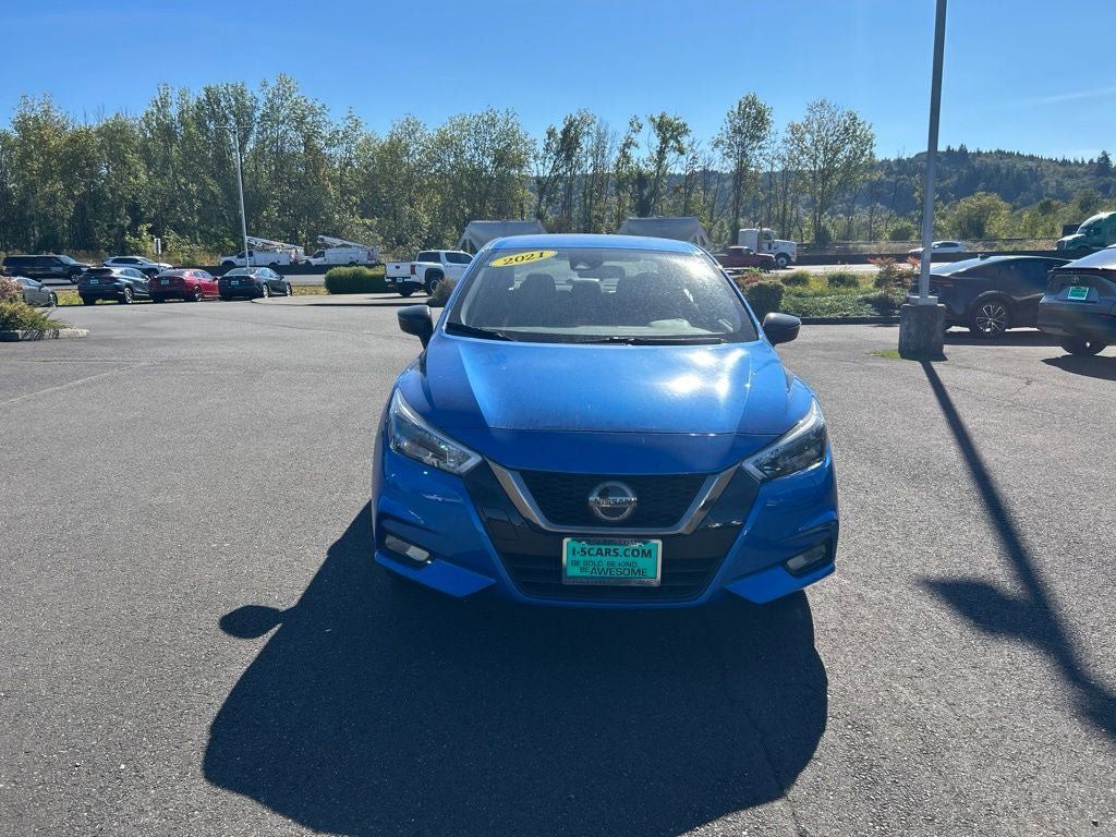 Used 2021 Nissan Versa SR FWD image 10