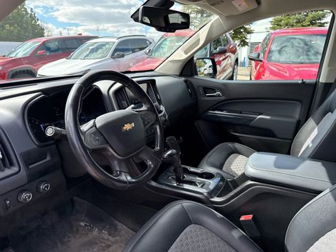 Used 2017 Chevrolet Colorado Z71 AWD/4WD image 5