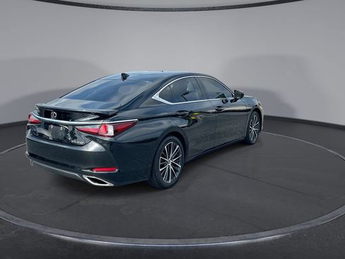 Used 2022 Lexus ES 350 w/ Premium Package FWD image 2