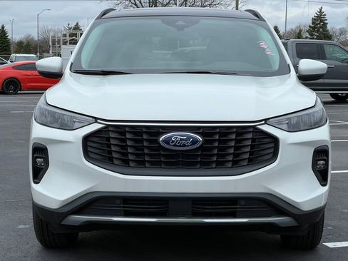 New 2026 Ford Escape SE w/ Class II Trailer Tow Package image 39