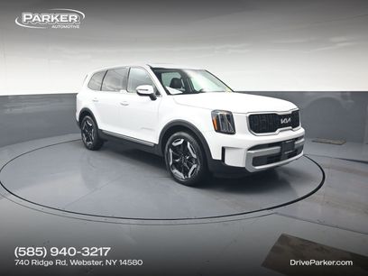 Used 2024 Kia Telluride EX w/ EX Captain's Chair Package