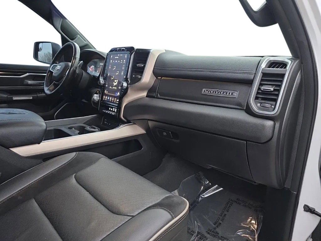 Used 2019 RAM 1500 Laramie AWD/4WD image 22