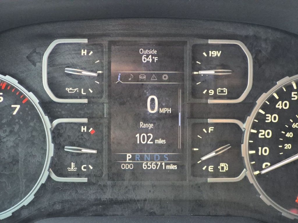 Used 2020 Toyota Tundra SR5 w/ TRD Off-Road Package AWD/4WD image 16