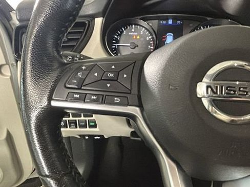 Used 2022 Nissan Rogue Sport SL AWD/4WD image 17