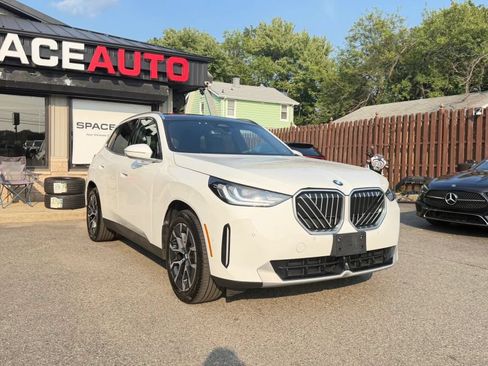 Used 2025 BMW X3 xDrive30i w/ Convenience Package AWD/4WD image 3