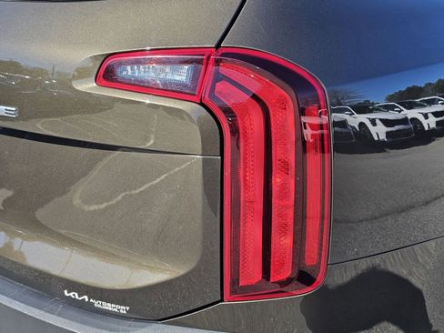 Used 2022 Kia Telluride S image 9
