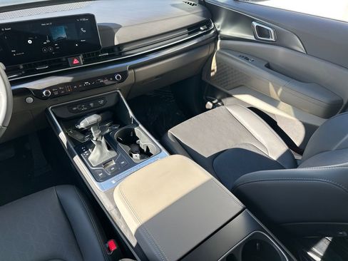 New 2026 Kia Carnival image 17