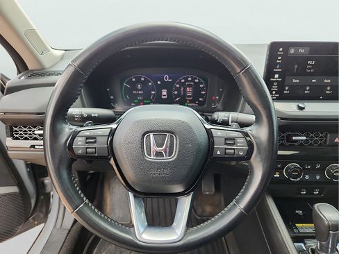 Used 2024 Honda Accord Touring image 18