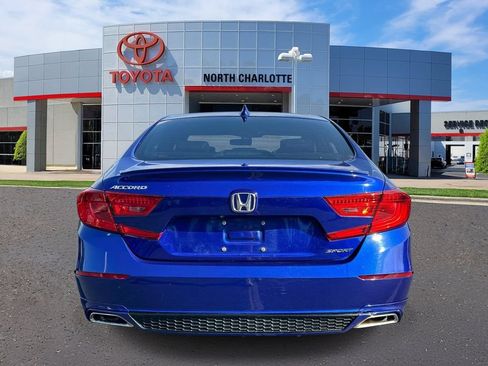 Used 2019 Honda Accord Sport image 6