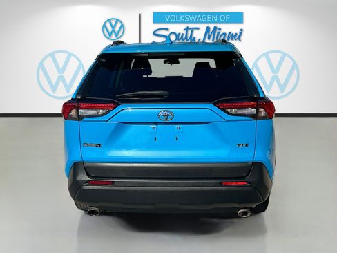 Used 2020 Toyota RAV4 XLE image 6