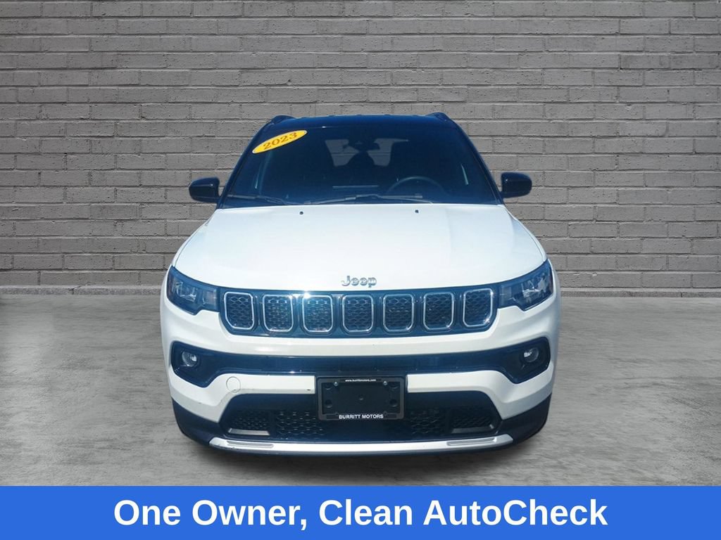 Used 2023 Jeep Compass Limited AWD/4WD image 2