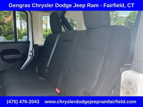 Used 2022 Jeep Wrangler Unlimited Sport AWD/4WD image 33