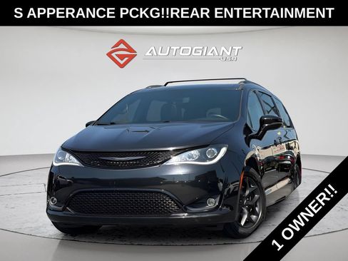 Used 2020 Chrysler Pacifica Limited FWD image 1