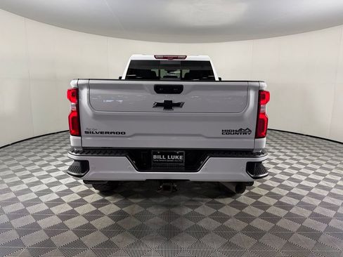 Used 2024 Chevrolet Silverado 2500 High Country w/ High Country Premium Package AWD/4WD image 7