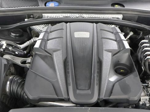 Used 2022 Porsche Macan GTS w/ Premium Package Plus image 23