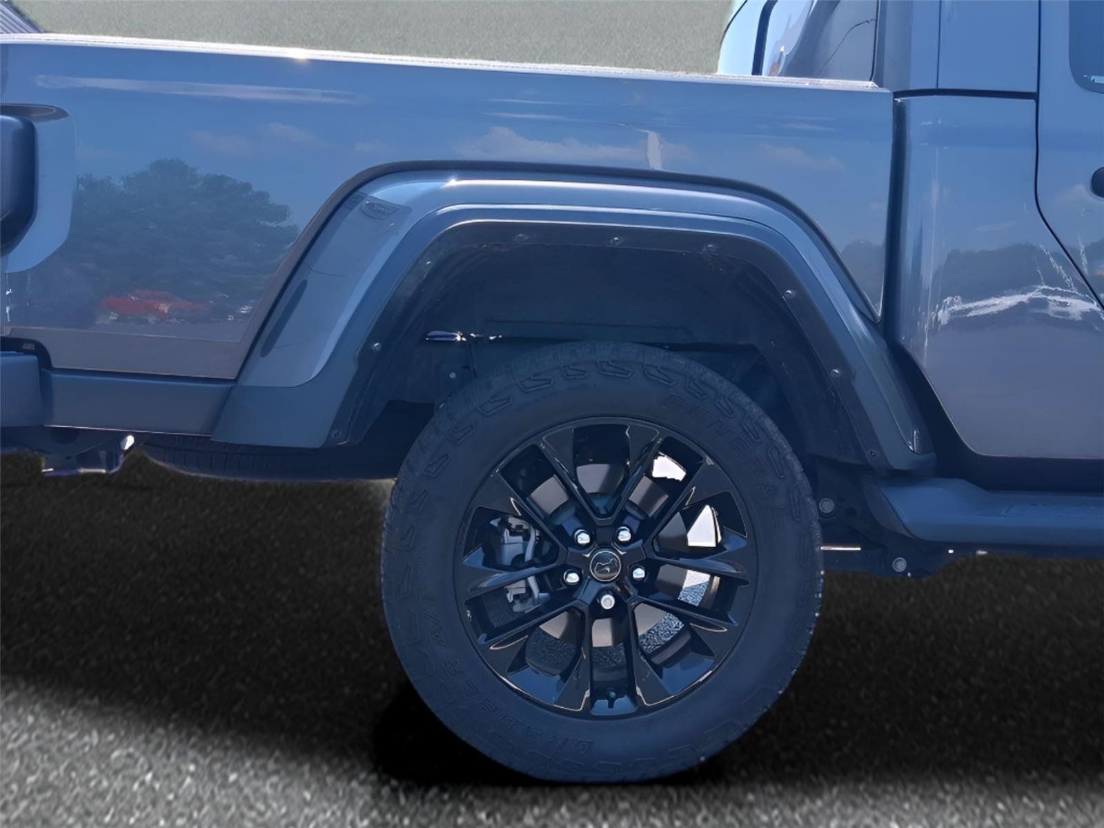 Used 2025 Jeep Gladiator Sport AWD/4WD image 8