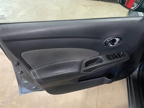 Used 2016 Nissan Versa SV image 19