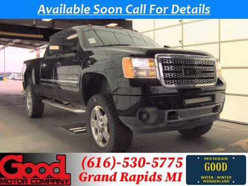 Used 2011 GMC Sierra 2500 Denali w/ Suspension Package, Off-Road image 1