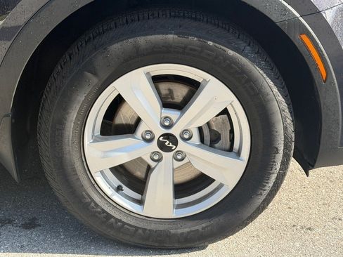 Certified 2026 Kia Sorento LX FWD image 18
