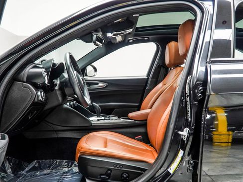 Used 2022 Alfa Romeo Giulia Ti image 37