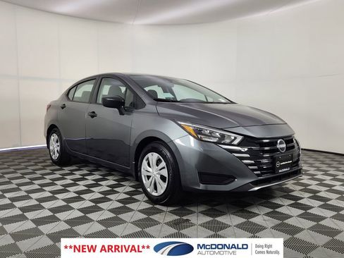 Used 2025 Nissan Versa S w/ Trunk Package FWD image 6