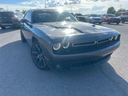 Used 2017 Dodge Challenger R/T RWD image 2