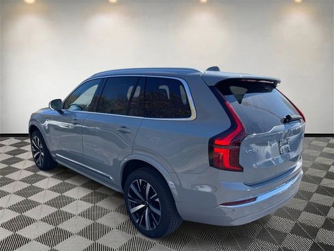 Certified 2026 Volvo XC90 B5 Core AWD/4WD image 5