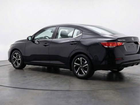 Used 2025 Nissan Sentra SV image 6