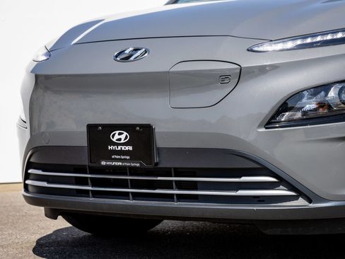 Used 2023 Hyundai Kona SEL FWD image 3