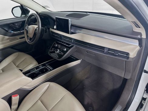 Used 2021 Lincoln Corsair FWD image 30