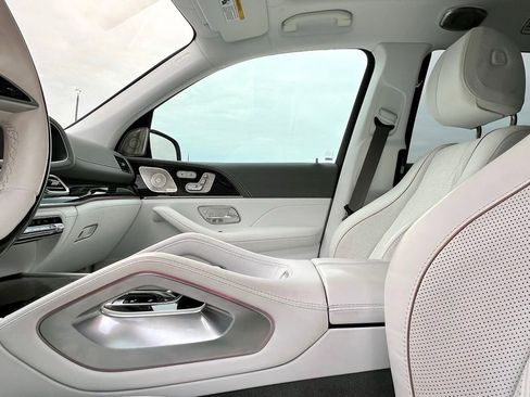 Certified 2024 Mercedes-Benz Maybach GLS 600 Maybach GLS 600 image 21