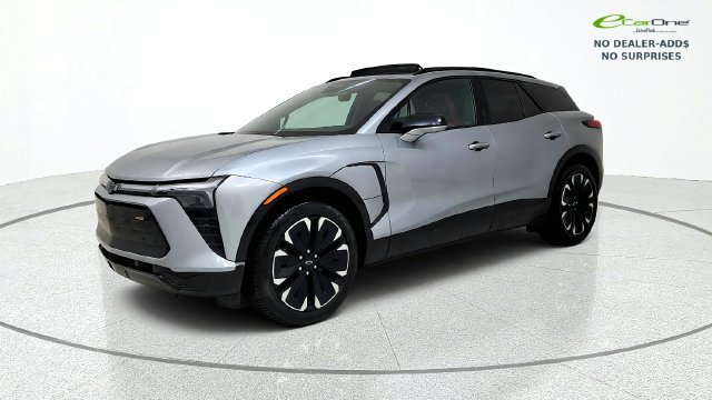 Used 2024 Chevrolet Blazer EV RS RWD image 3