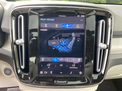 Used 2023 Volvo XC40 B5 Plus w/ Driver Assist Package AWD/4WD image 21