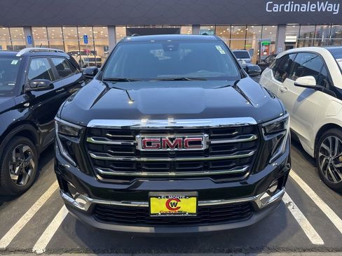 Used 2025 GMC Acadia Elevation image 3