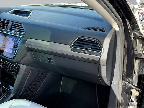 Used 2019 Volkswagen Tiguan SEL FWD image 28