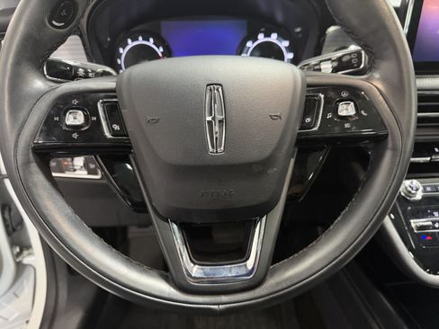 Used 2022 Lincoln Corsair AWD w/ Premium Package image 13
