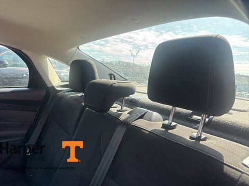 Used 2018 Ford Focus SE image 9