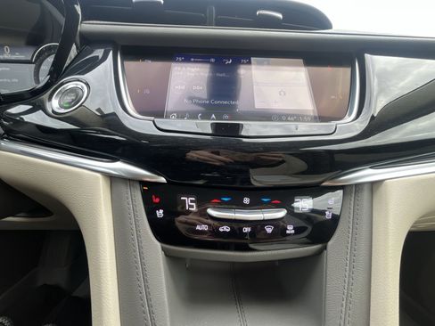 Certified 2020 Cadillac XT6 Premium Luxury image 11