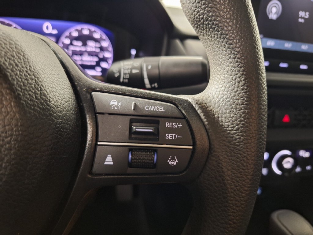 Used 2025 Honda Accord SE image 19