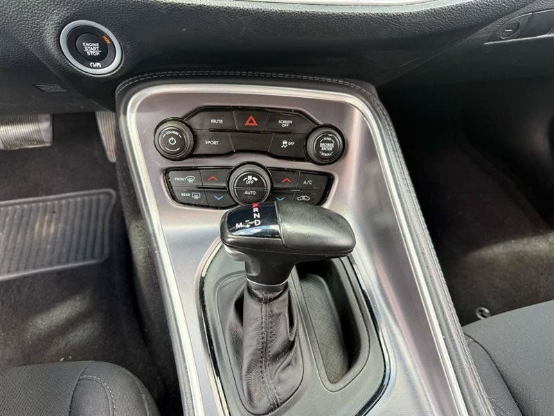 Used 2019 Dodge Challenger SXT w/ Blacktop Package RWD image 13