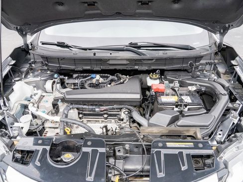 Used 2020 Nissan Rogue SV image 12