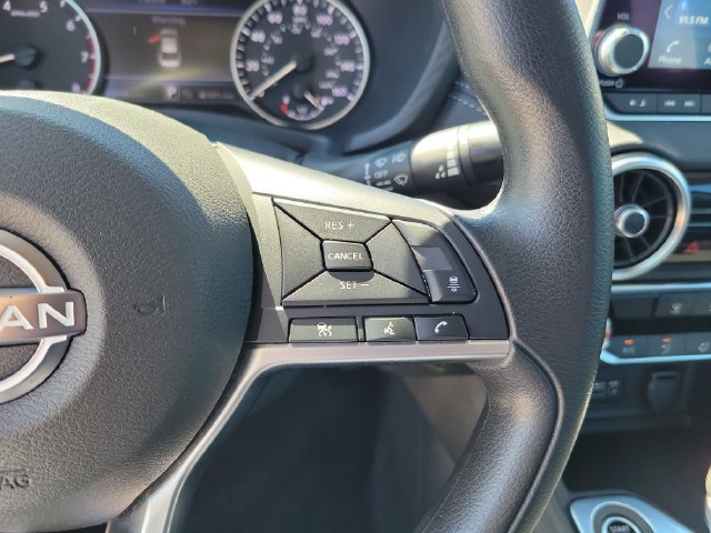 Used 2025 Nissan Sentra SV FWD image 18