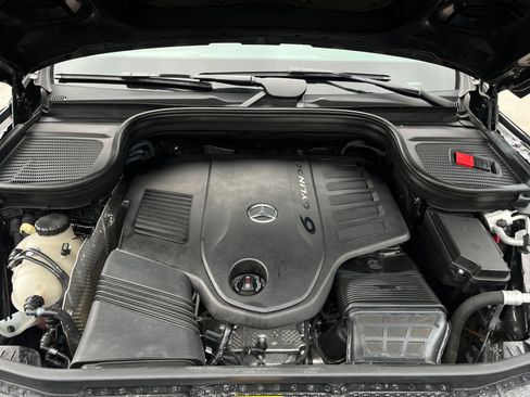 Used 2023 Mercedes-Benz GLS 450 4MATIC w/ AMG Line Exterior image 55