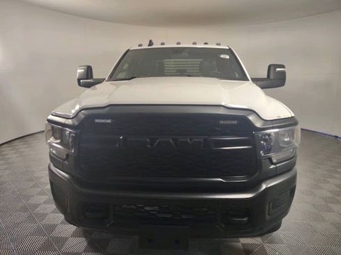 Used 2024 RAM 3500 Tradesman AWD/4WD image 3