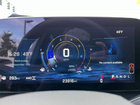 Used 2025 Chevrolet Equinox LT image 40